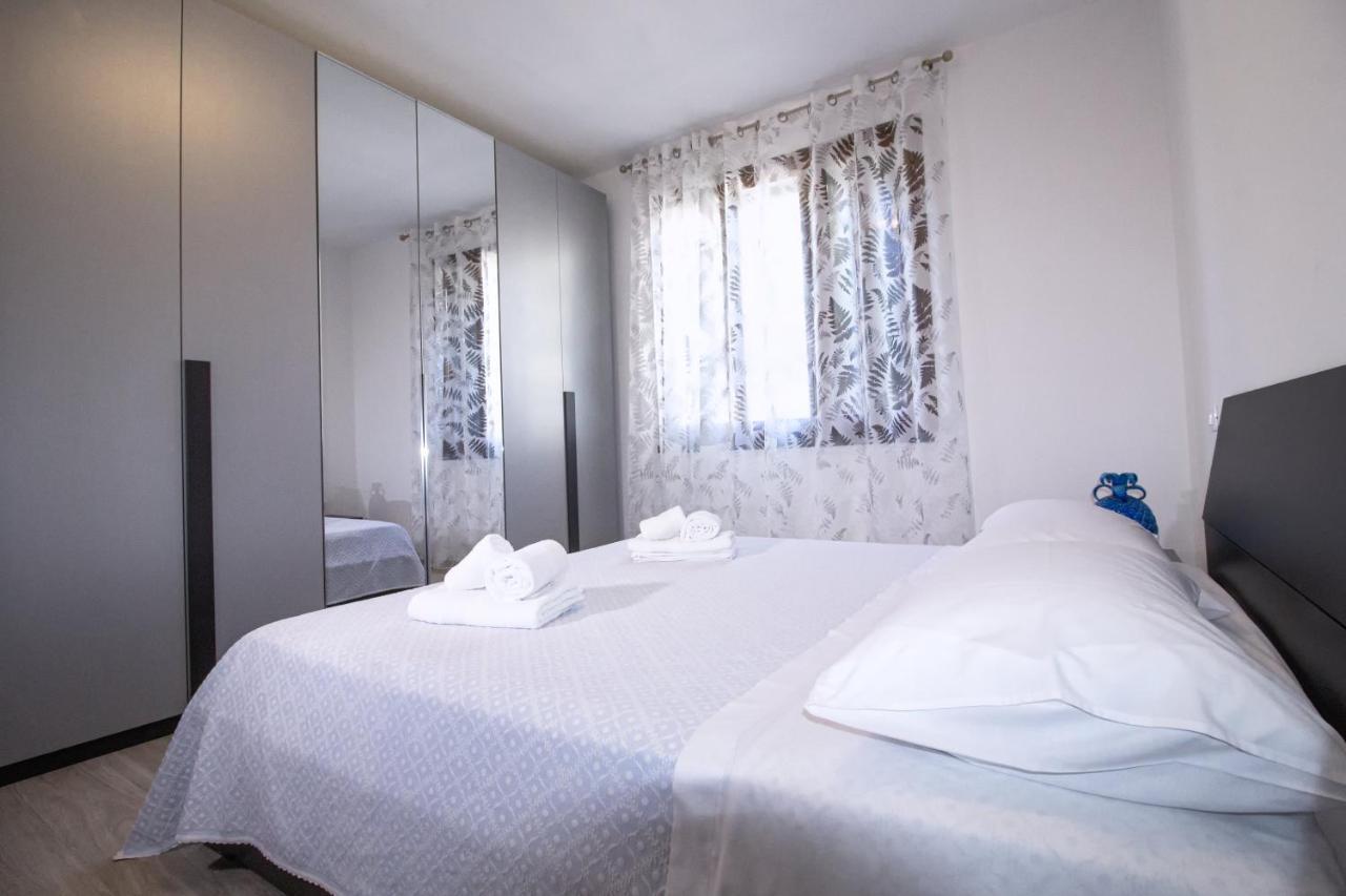 Dd House Family Holiday Apartment 체치나 외부 사진
